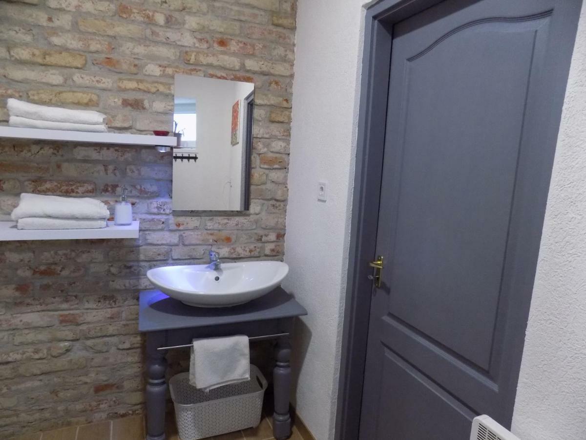 Koller Apartmanhaz Sárvár Eksteriør bilde